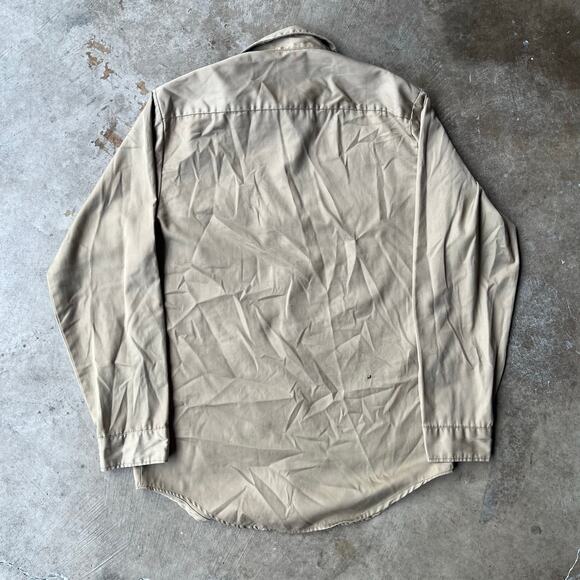 VINTAGE KOREAN WAR BEIGE MEDIUM BUTTON UP SHIRT - Picture 4 of 4